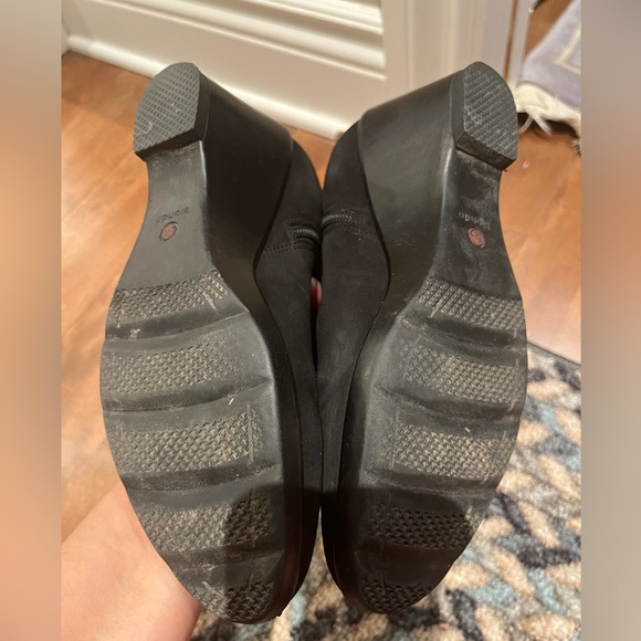 Blondo Black suede Boots - Picture 2 of 4